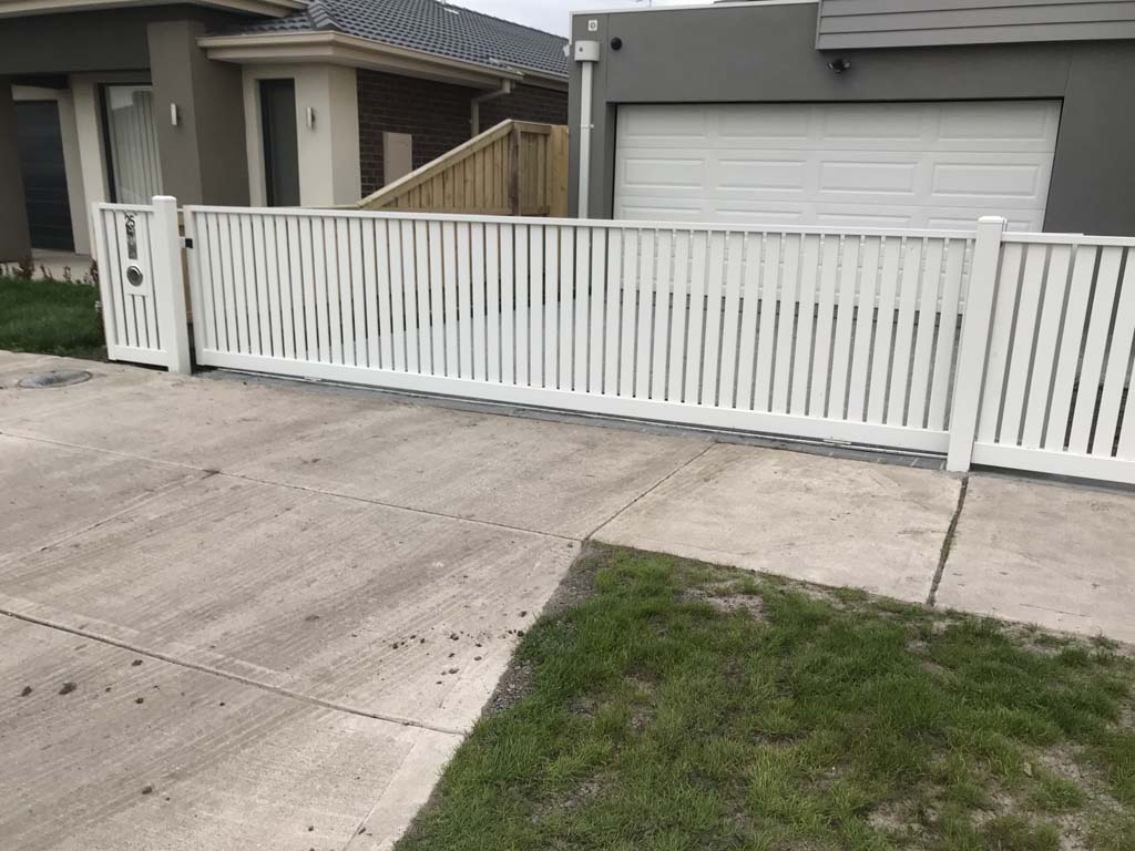 Capped picket sliding gate surfmist wollert