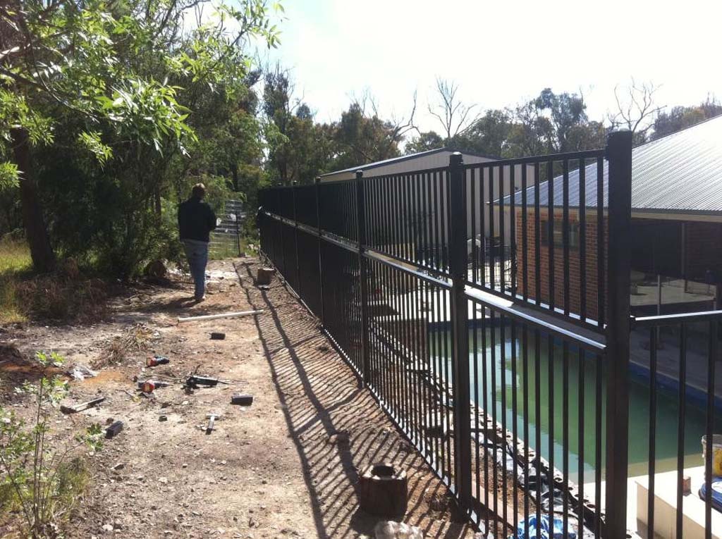 Pool fencing with boundary extension yarrambat