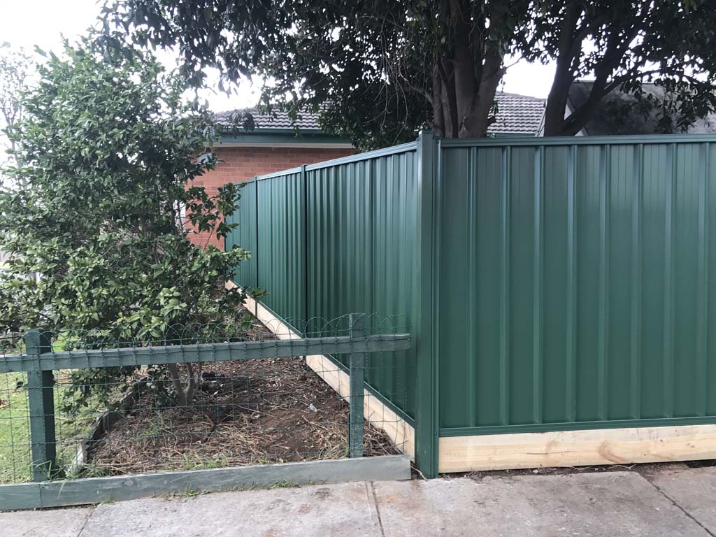 Colorbond with pine sleeper cottage green epping