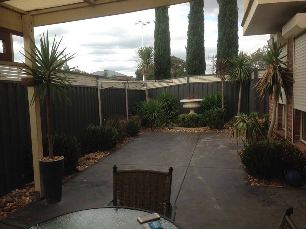 Colorbond with slat lattice south morang