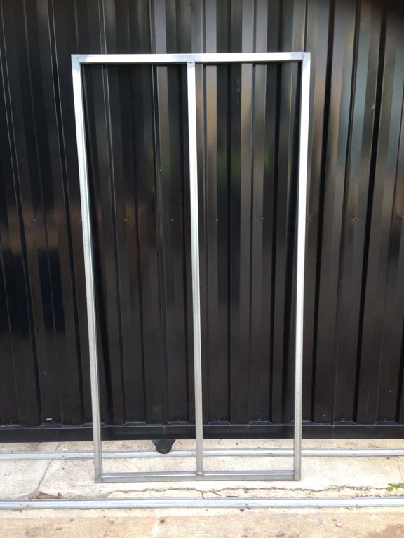 Gate frame for horizontal timber slats